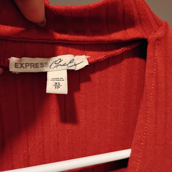 Express crop top - Picture 3 of 4